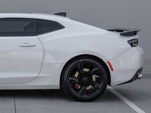 Used 2018 Chevrolet Camaro SS w/ Redline Edition RWD image 19