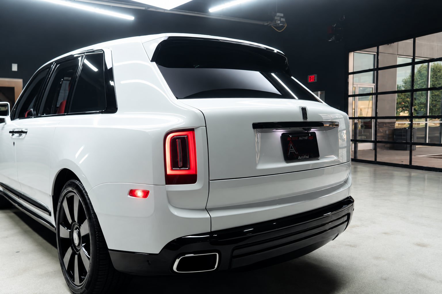 Used 2022 Rolls-Royce Cullinan AWD/4WD image 12
