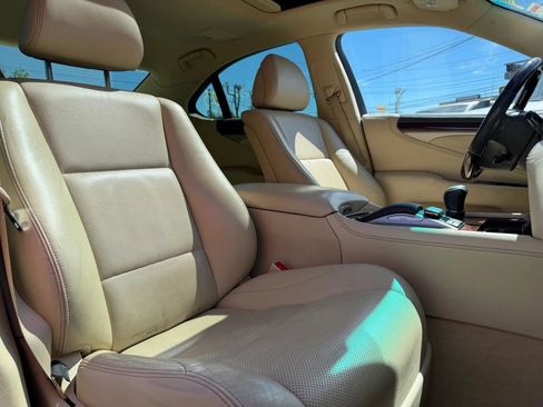 Used 2016 Lexus LS 460 w/ Comfort Package image 16