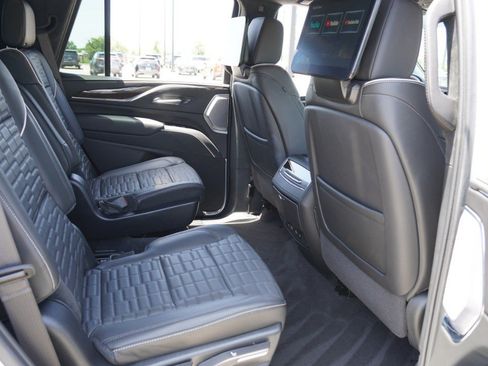 Used 2024 Cadillac Escalade Sport Platinum w/ LPO, ONYX Package RWD image 34
