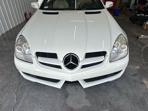 Used 2009 Mercedes-Benz SLK 300 image 7