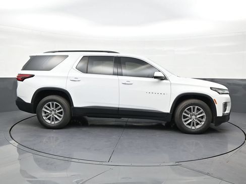 Used 2024 Chevrolet Traverse LT FWD image 6