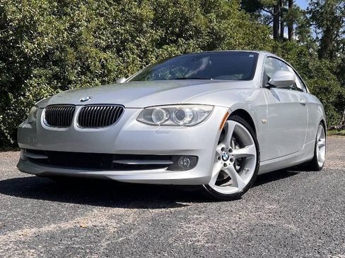 Used 2011 BMW 335i Convertible RWD image 1