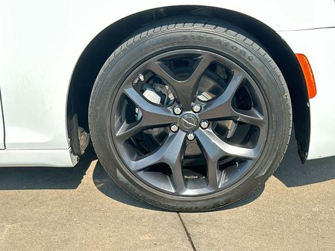 Used 2023 Chrysler 300 S image 10