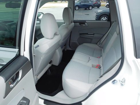 Used 2012 Subaru Forester 2.5X Premium w/ All-Weather Pkg image 12