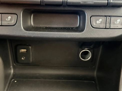 Used 2015 Chevrolet Colorado Z71 AWD/4WD image 19