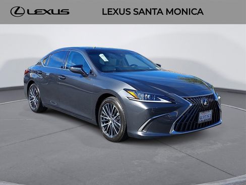 Used 2025 Lexus ES 350 w/ Premium Package image 3