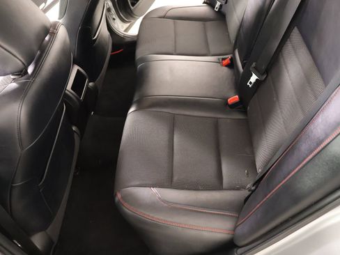 Used 2016 Toyota Camry SE FWD image 11