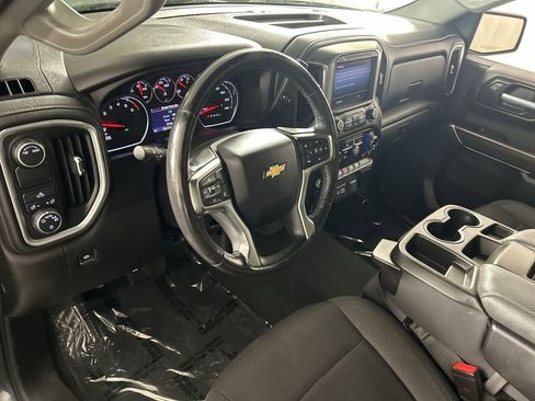 Used 2021 Chevrolet Silverado 1500 LT image 12