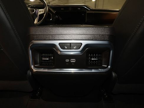 Used 2025 GMC Sierra 1500 Denali AWD/4WD image 33