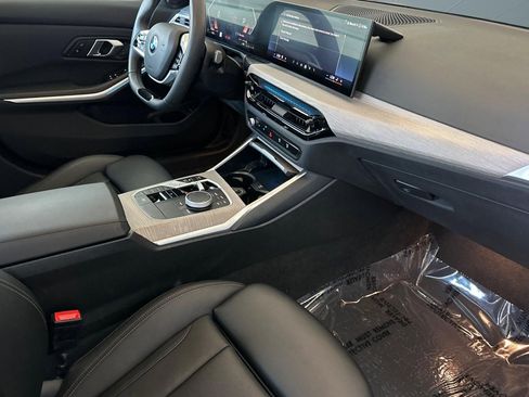 Used 2025 BMW 330i Sedan RWD image 31