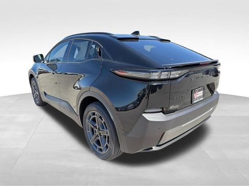New 2026 Subaru Uncharted AWD image 5