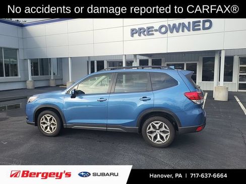 Used 2023 Subaru Forester Premium AWD/4WD image 2