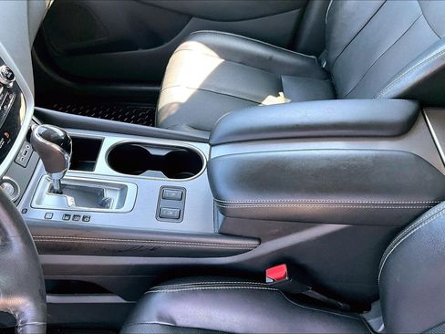 Used 2020 Nissan Murano SL w/ Moonroof Package AWD/4WD image 15