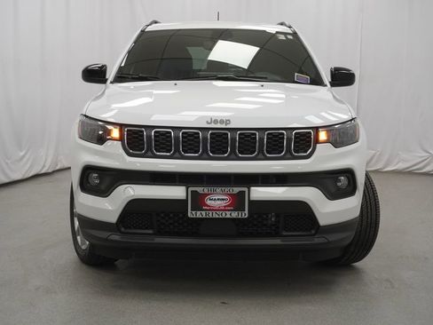 Certified 2024 Jeep Compass Latitude AWD/4WD image 7