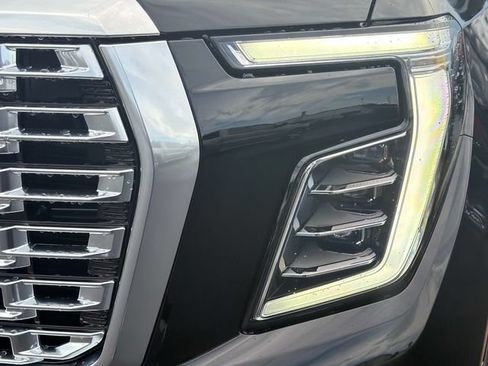New 2026 GMC Yukon Denali w/ Denali Reserve Package AWD/4WD image 9