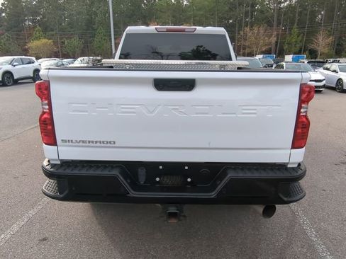 Used 2024 Chevrolet Silverado 2500 Custom w/ Custom Value Package image 5