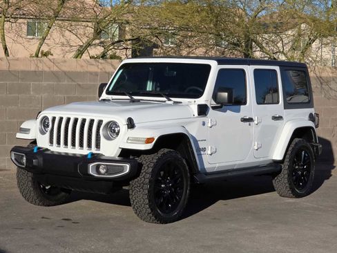 Used 2023 Jeep Wrangler Sahara image 4