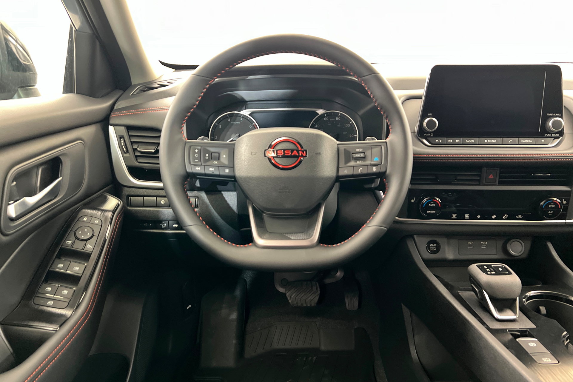 New 2026 Nissan Rogue SV AWD/4WD image 12