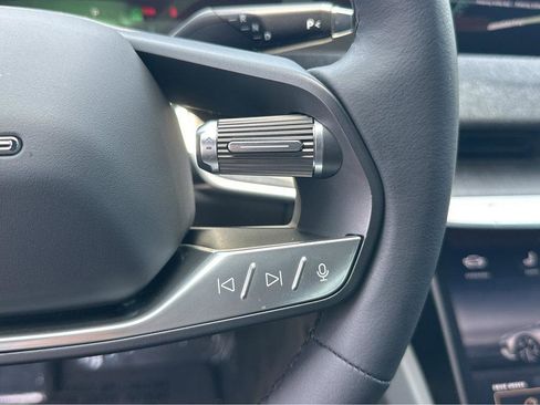 Used 2024 Lucid Air Pure RWD image 23