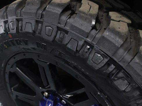 Used 2018 Toyota Tundra SR5 w/ TRD Off Road Package image 28