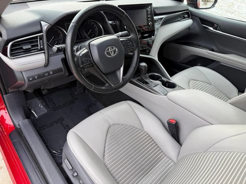 Used 2021 Toyota Camry SE image 7