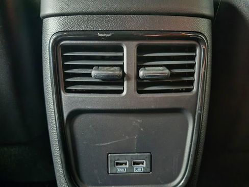 Used 2021 Chrysler 300 S RWD image 32