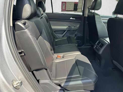 Used 2022 Volkswagen Atlas SEL AWD/4WD image 19