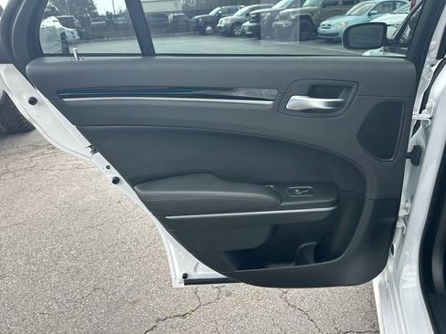Used 2023 Chrysler 300 Touring L w/ Popular Equipment Group image 22