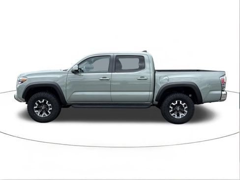 Used 2023 Toyota Tacoma TRD Off-Road AWD/4WD image 6