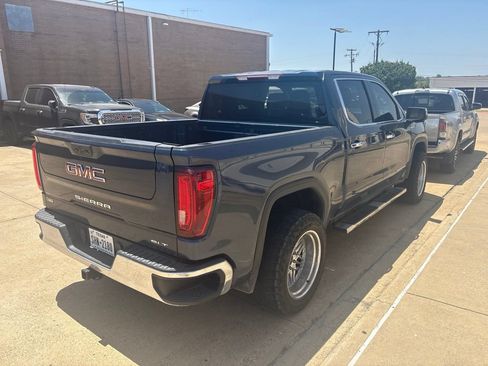 Used 2022 GMC Sierra 1500 SLT w/ SLT Convenience Package RWD image 3