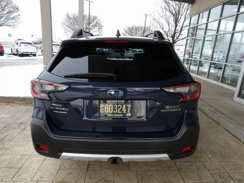 Used 2023 Subaru Outback Limited image 6