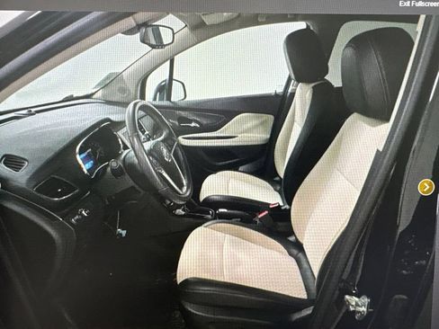 Used 2022 Buick Encore Preferred w/ Safety Package FWD image 4