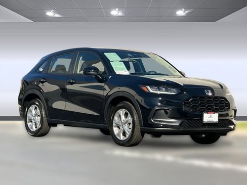 Certified 2025 Honda HR-V LX image 6