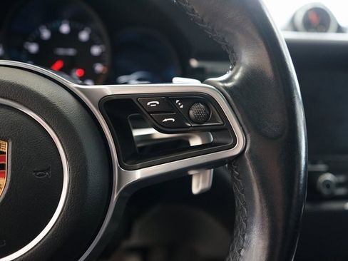 Used 2018 Porsche Macan image 35