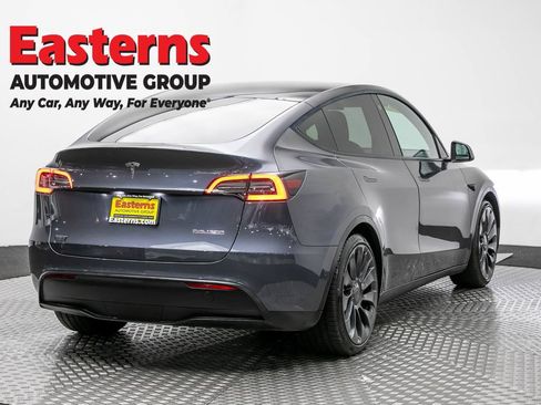 Used 2021 Tesla Model Y Performance AWD/4WD image 4