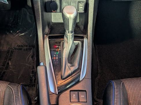 Used 2018 Toyota Corolla SE FWD image 17