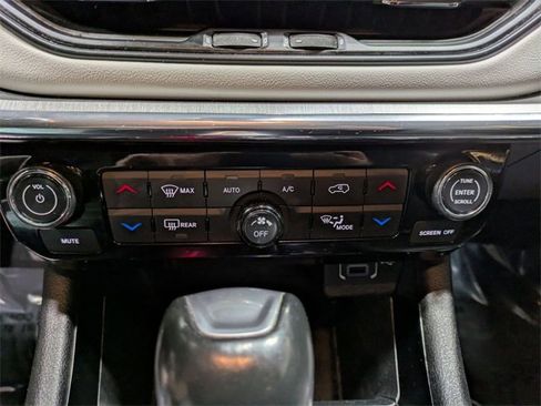 Used 2022 Jeep Compass Limited image 19