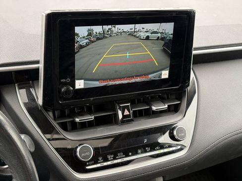 Used 2023 Toyota Corolla Cross XLE w/ Convenience Package FWD image 13