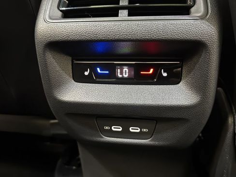 Used 2025 Volkswagen Tiguan SEL R-Line AWD/4WD image 36