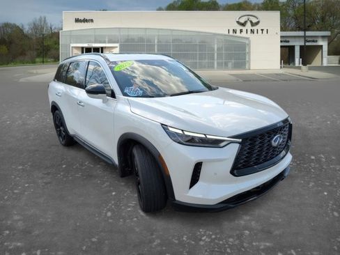 Certified 2025 INFINITI QX60 Luxe w/ Black Edition image 2