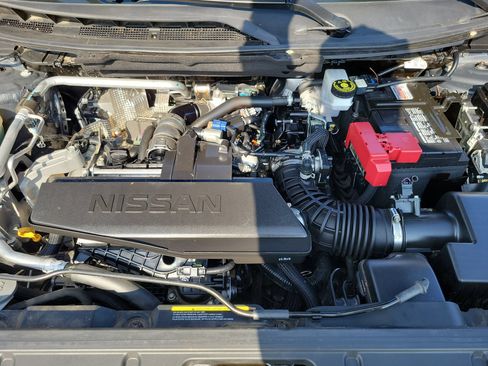Used 2024 Nissan Rogue S FWD image 23