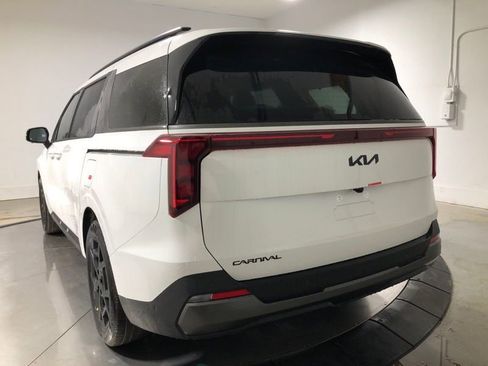 New 2026 Kia Carnival SX image 5