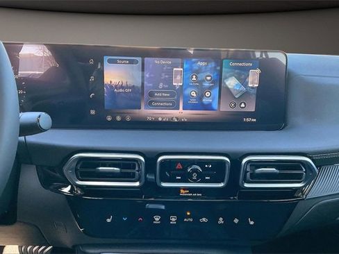 New 2026 Nissan Sentra SV w/ SV Convenience Package image 6