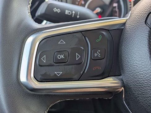 Used 2025 Jeep Wrangler Unlimited Sahara AWD/4WD image 48