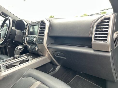 Used 2018 Ford F150 Platinum w/ Equipment Group 701A Luxury AWD/4WD image 15