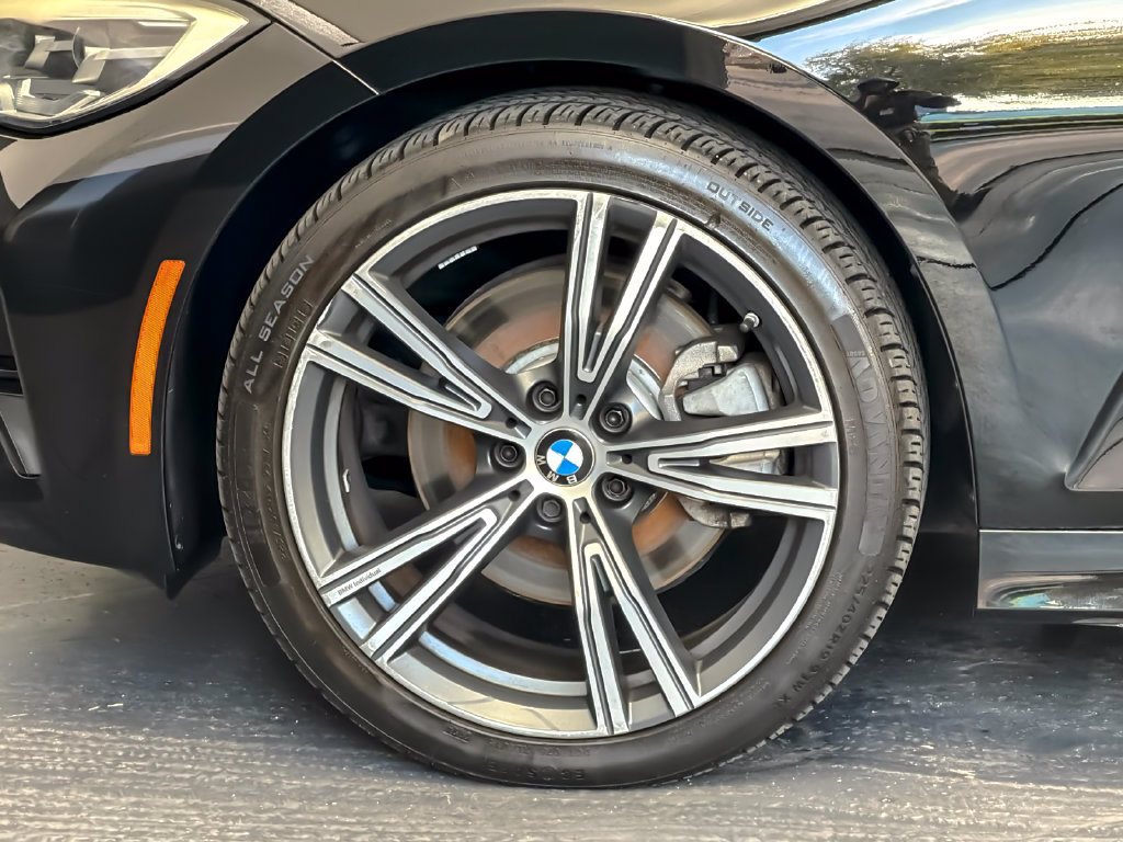 Used 2022 BMW 330i Sedan w/ Driving Assistance Package RWD image 24