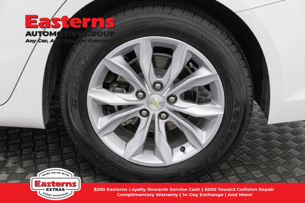Used 2025 Chevrolet Malibu LT FWD image 33