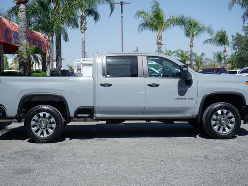 Used 2025 Chevrolet Silverado 2500 Custom w/ Custom Value Package RWD image 10