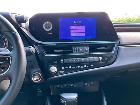 Used 2024 Lexus ES 350 w/ Premium Package image 7